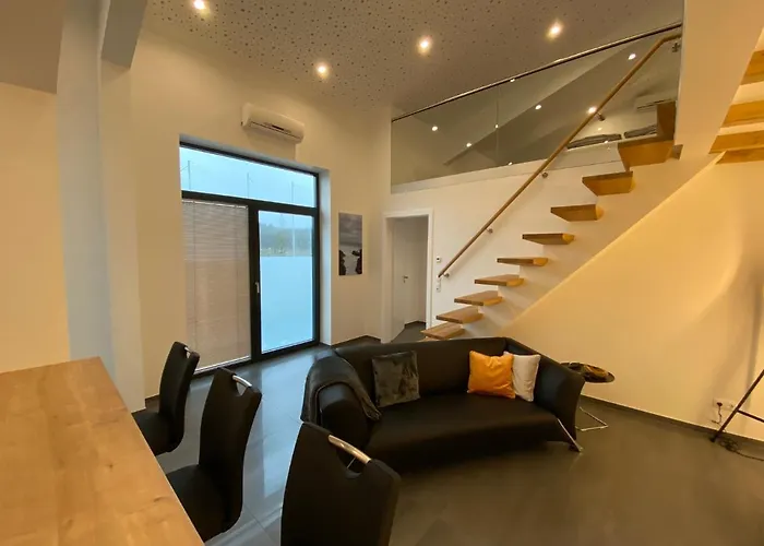Loft- Perfekt Fuer Fahrradfahrer Apartman